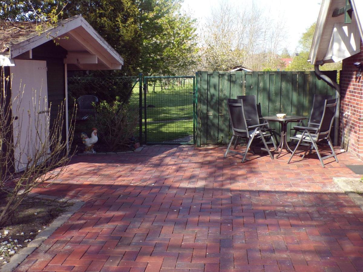 Ferienwohnung Aurich Sandhorst Eg Mit Terrasse Und Kleinem Garten Exteriör bild